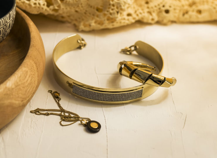 bracelet